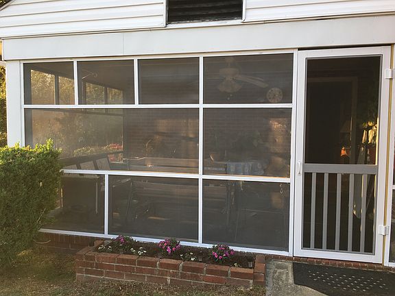 2nd image of 21313 Robertson Ave