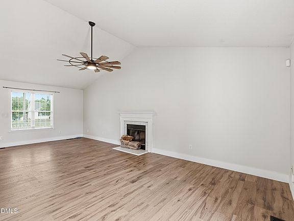 4th image of 116 Brandon Dr
