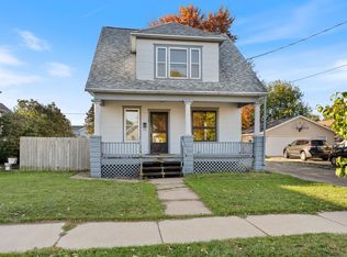 621 2nd St, Menasha, WI 54952