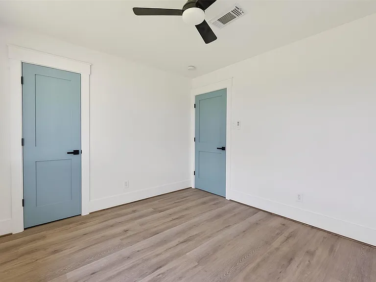 1906 Shadow Bend Dr — Photo 27