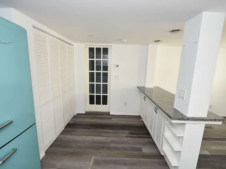 403 N Oleander Ave #B — Photo 16