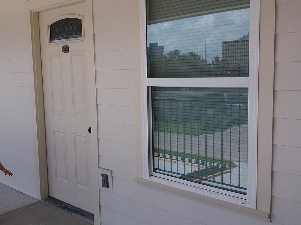 3021 8th Street Metairie, LA. 70002