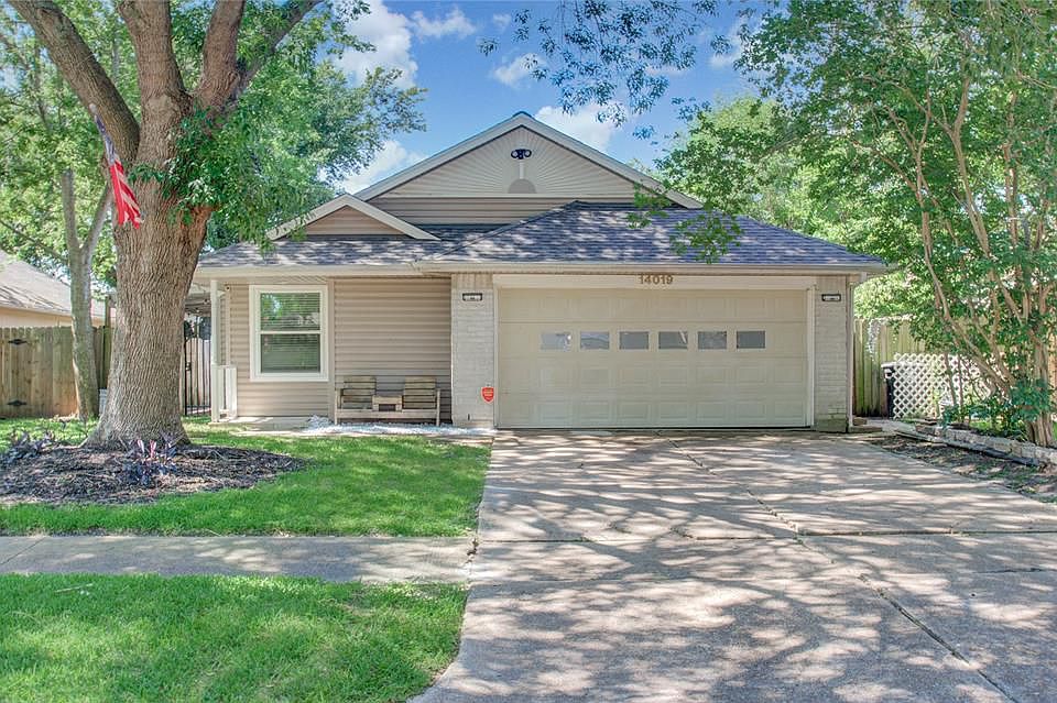 1st image of 14019 Clear Forest Dr