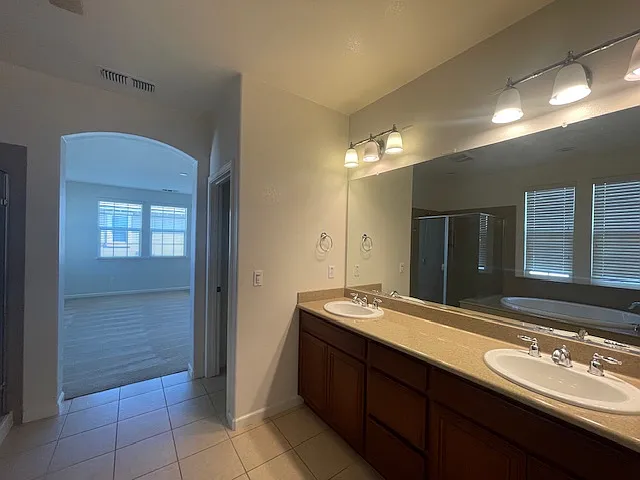 465 W Saint Francis Ave — Photo 23