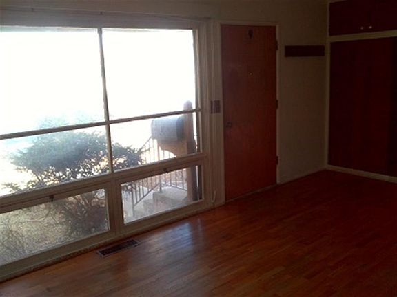 3rd image of 1523 N 18th Dr