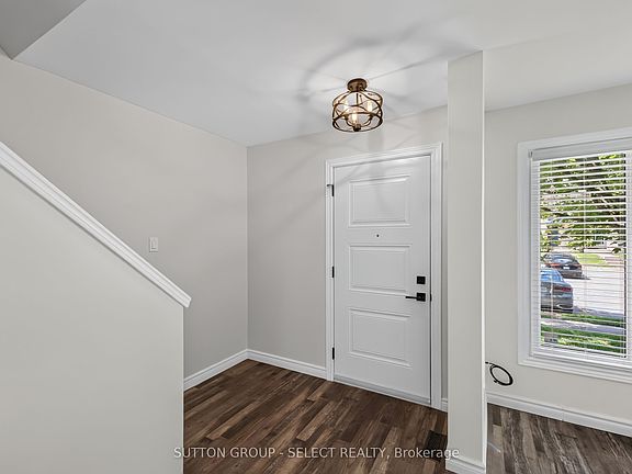 3rd image of 925 Lawson Rd #8