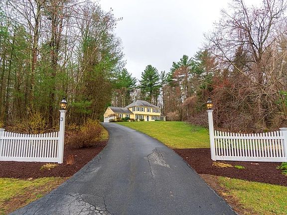 2nd image of 3 Briarwood Ln