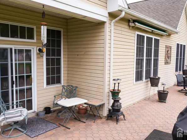 1 Belmont Ct, Freehold, NJ 07728