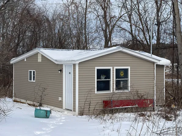 88 Calm Cove Cir, Colchester, VT 05446