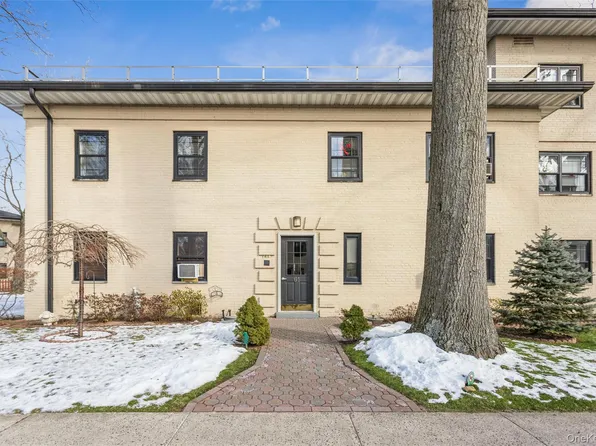 61 Manchester #A-21, Eastchester, NY 10709