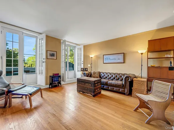 208 Centre Avenue #2A, New Rochelle, NY 10805