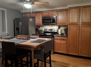 30 Lynch Ter, Enfield, CT 06082