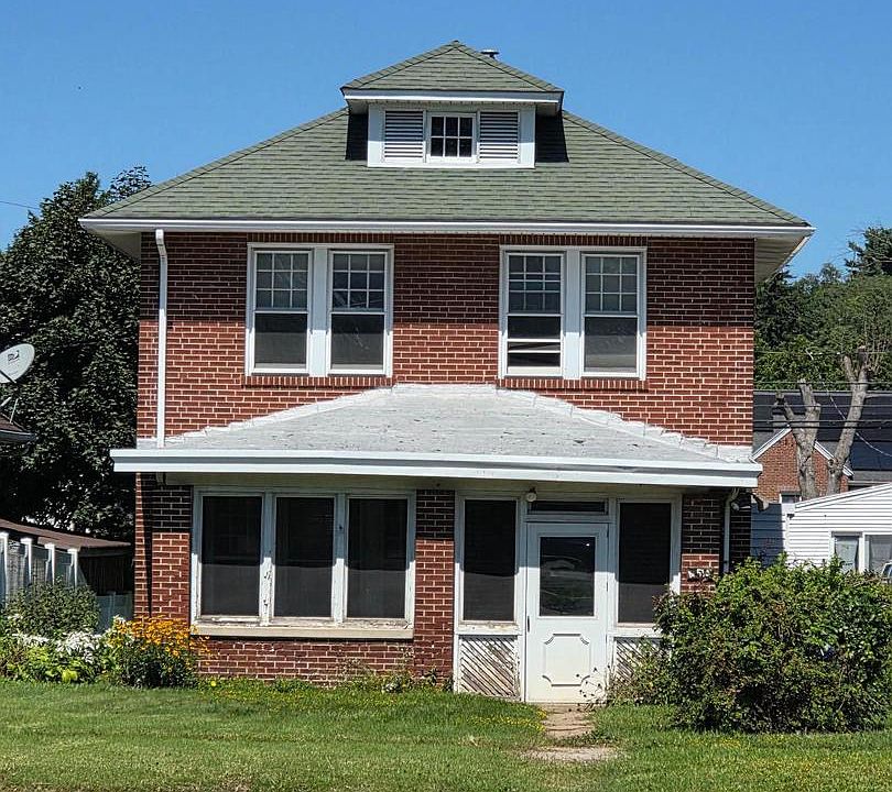 1st image of 4514 Derry St
