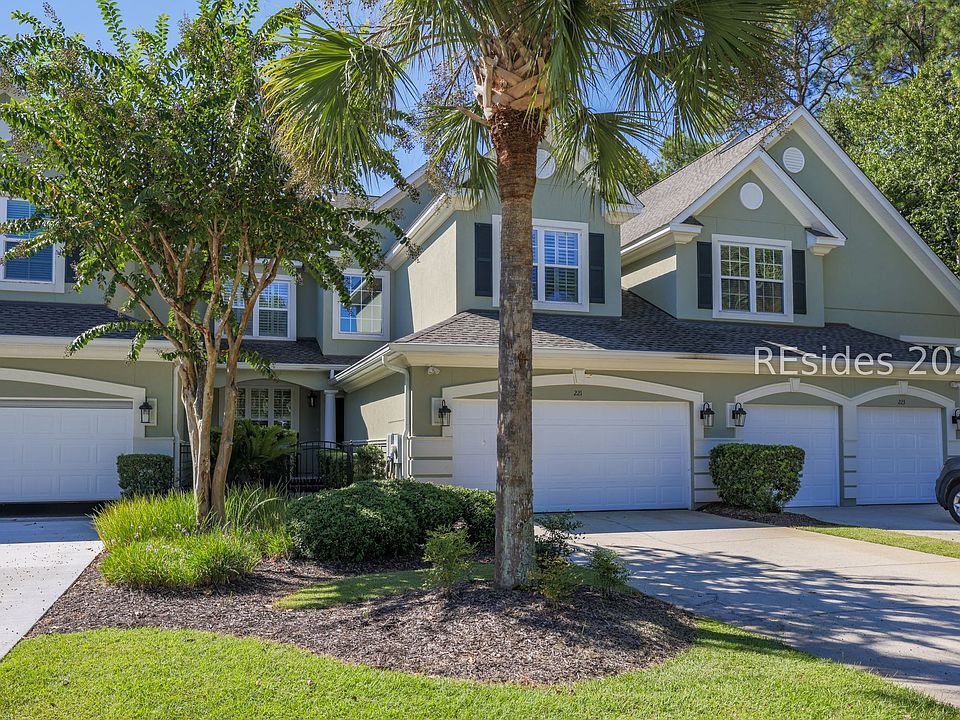 1st image of 221 Farnsleigh Avenue