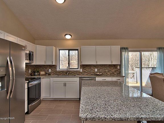 3rd image of 12420 Mountain Laurel Dr