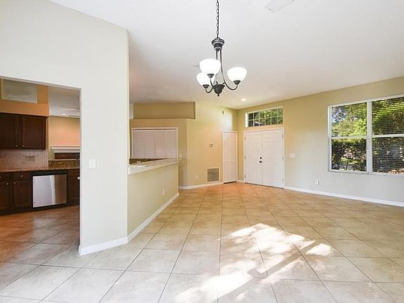 5th image of 7919 Beechdale Ct