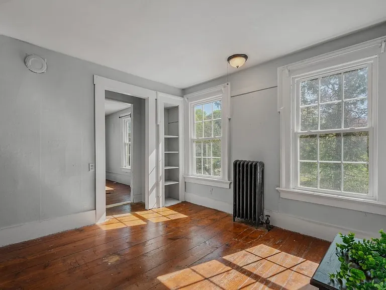 22 W High St #2 — Photo 10