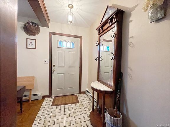2nd image of 120 Bellevue Pl