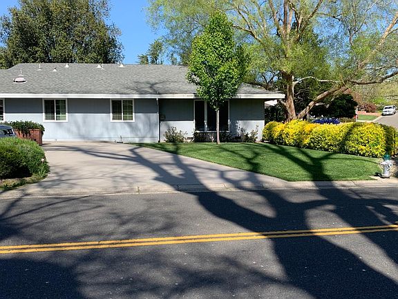 4th image of 3221 S Land Park Dr
