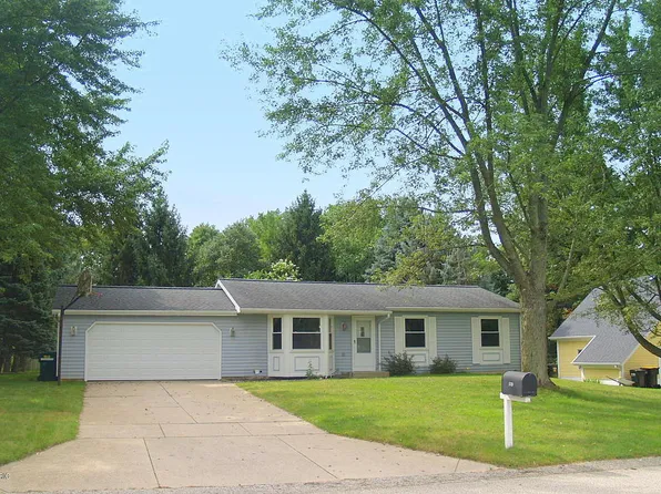 860 Beauford Dr SE, Grand Rapids, MI 49508