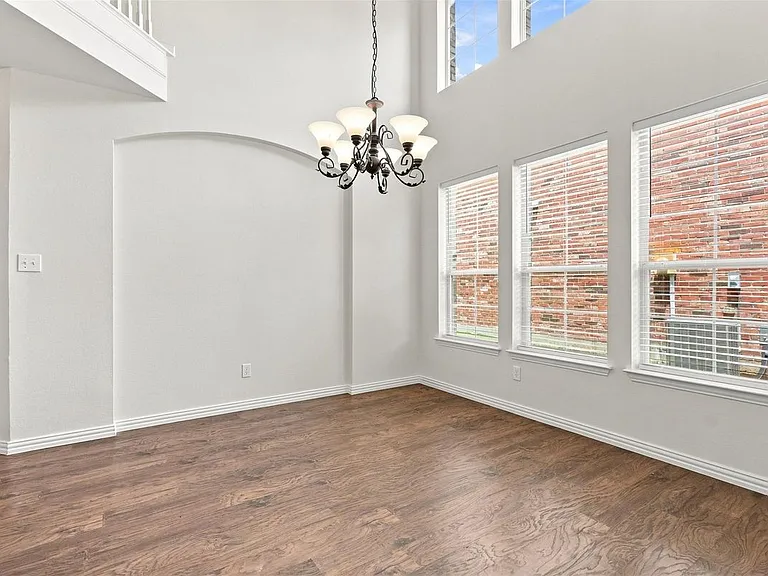 1908 Hopkins Dr — Photo 3