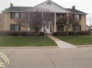 11825 Seaton Dr #C46, Sterling Heights, MI