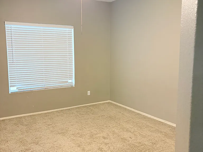 1042 E Canyon Way — Photo 29