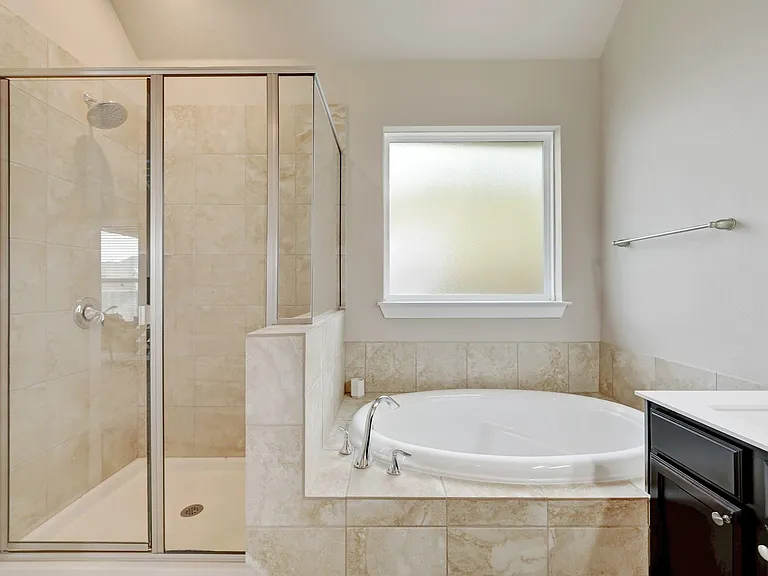 6813 Leonardo Dr — Photo 12