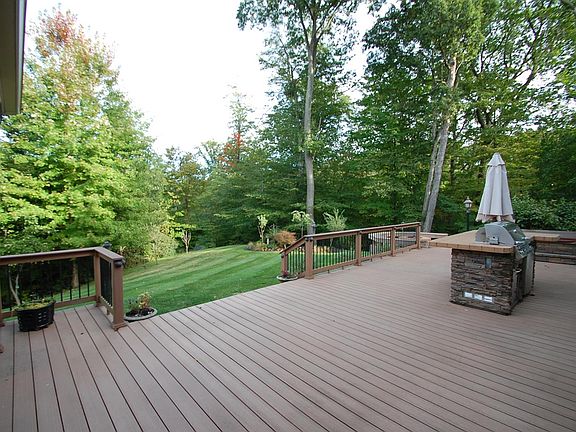 3rd image of 50 Deep Creek Ln