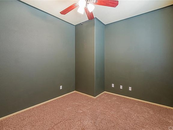 4th image of 23824 Scarlet Oak Dr