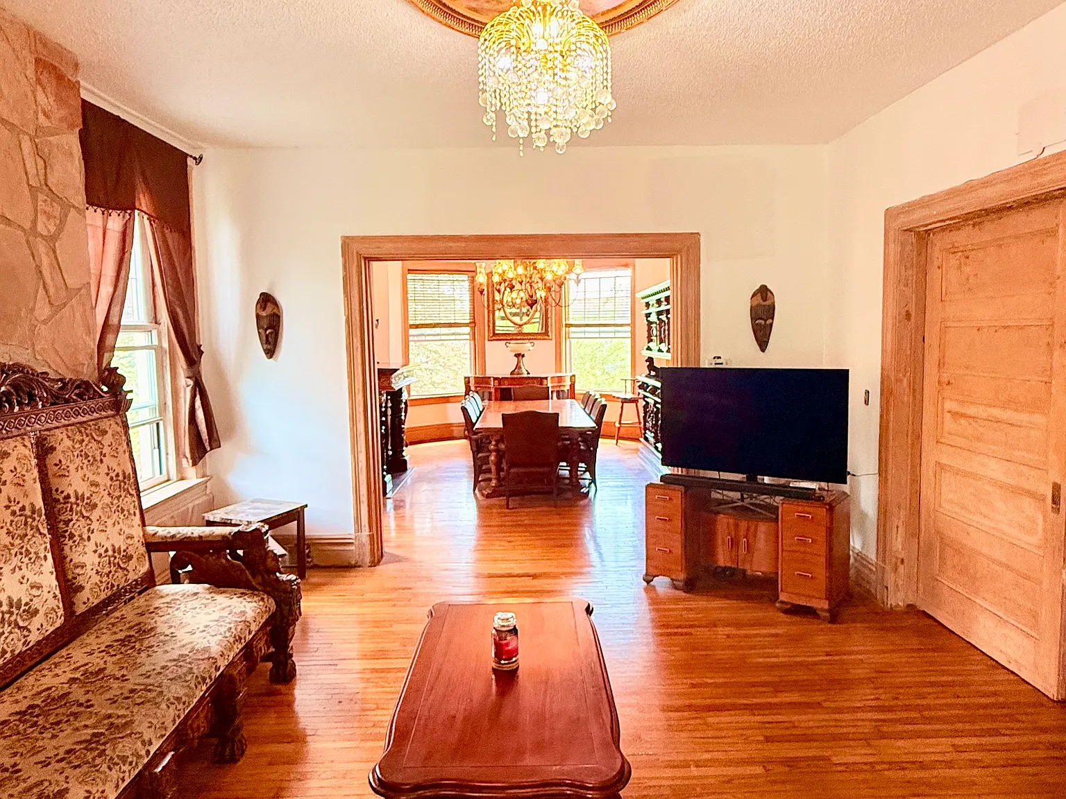 5 bed, 2.5 bath, 3478 sqft, $4,000 — Photo 2