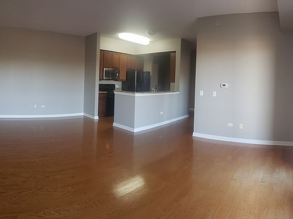 2nd image of 50 S Grove Ave #514-1