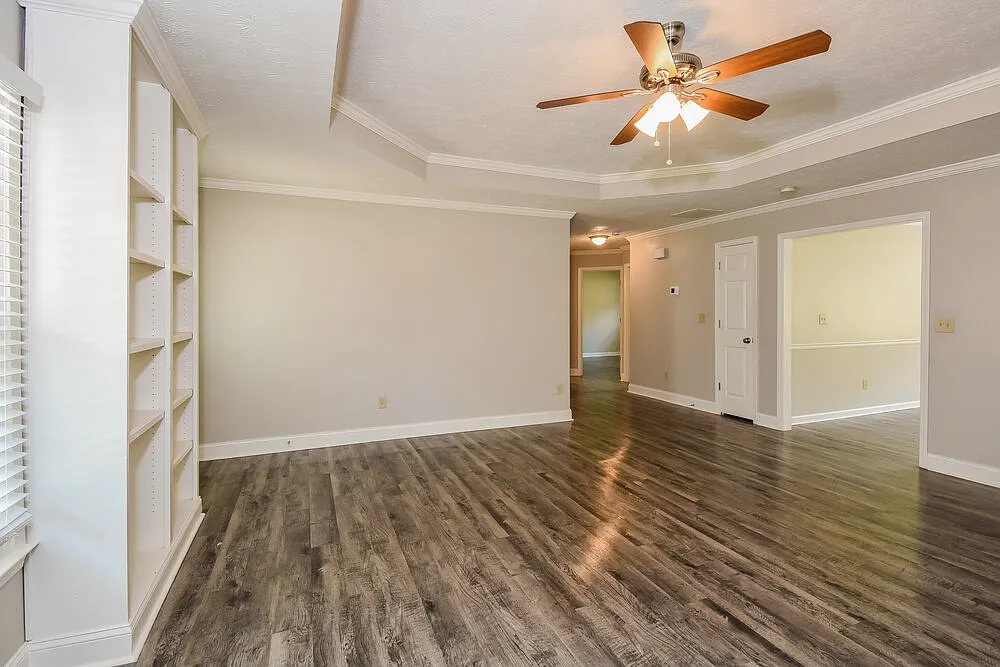 3 bed, 2.0 bath, 1573 sqft, $1,970 — Photo 4