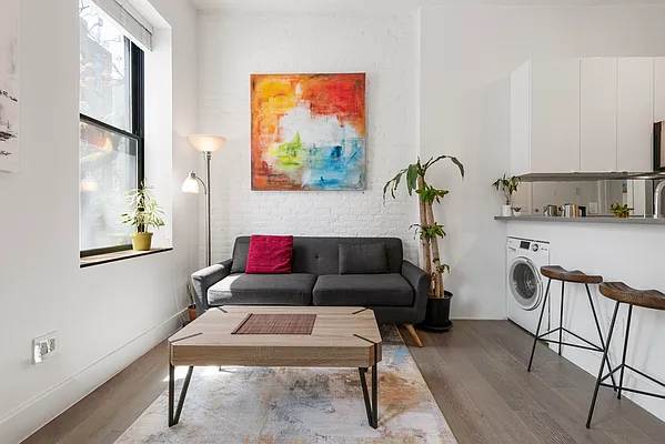 Rented by Nest Seekers International | media 16