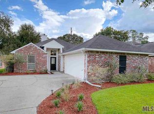 17828 Christopher's Crossing Dr, Baton Rouge, LA 70817