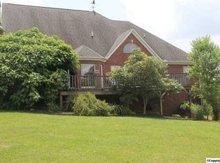 4 Spray Rd, Fayetteville, TN 37334