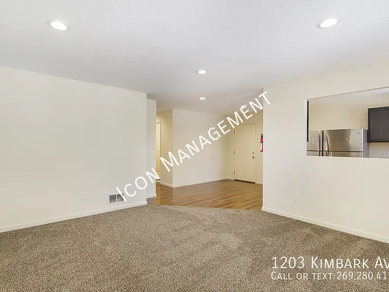 1203 Kimbark Ave — Photo 6