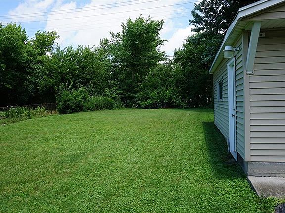 4th image of 4120 Fleetwood Dr