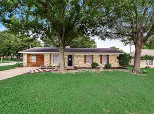 2441 Morris Dr, Corsicana, TX 75110
