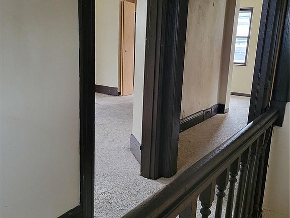 4th image of 811 10th St