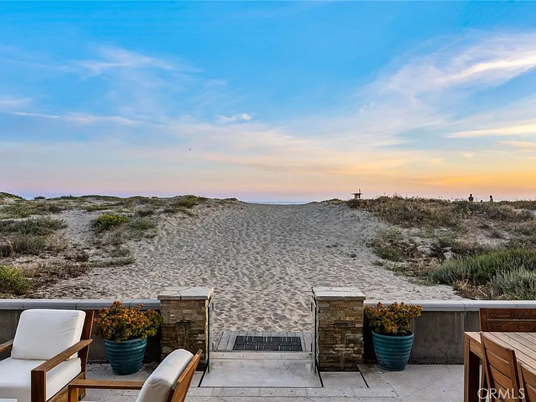 7304 W Oceanfront — Photo 34