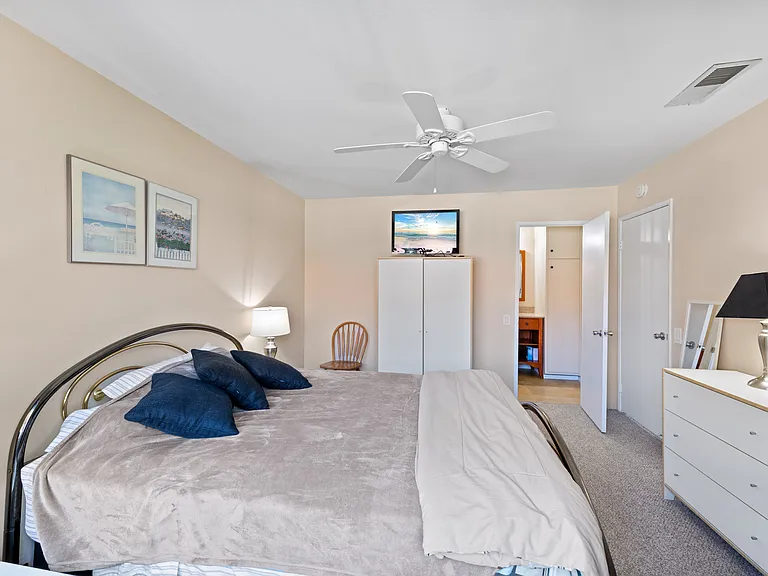 1150 E Amado Rd #20C2 — Photo 3