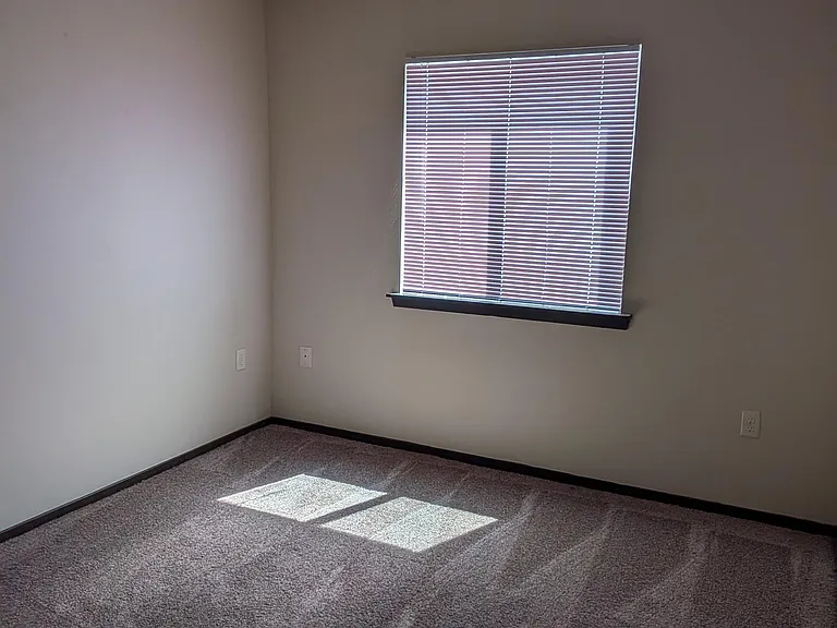 Bandon River Apartments — Photo 8