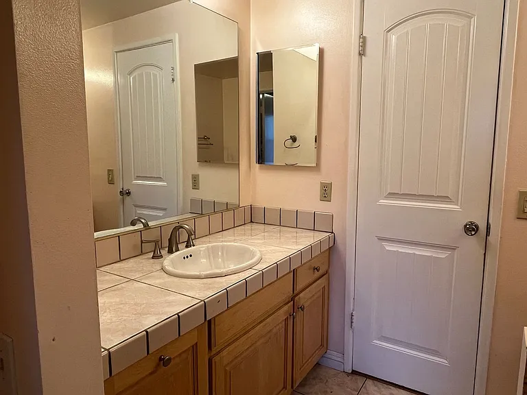5532 Peacock Ln — Photo 13