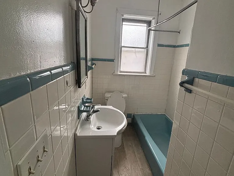 2805 Stratford - Amazing location one block from University of Cincinnati — Photo 16