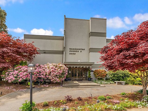 3rd image of 6333 Lake Washington Boulevard NE #301