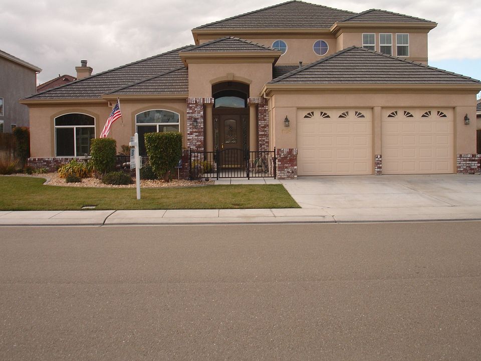 Meadowlands Executive Home