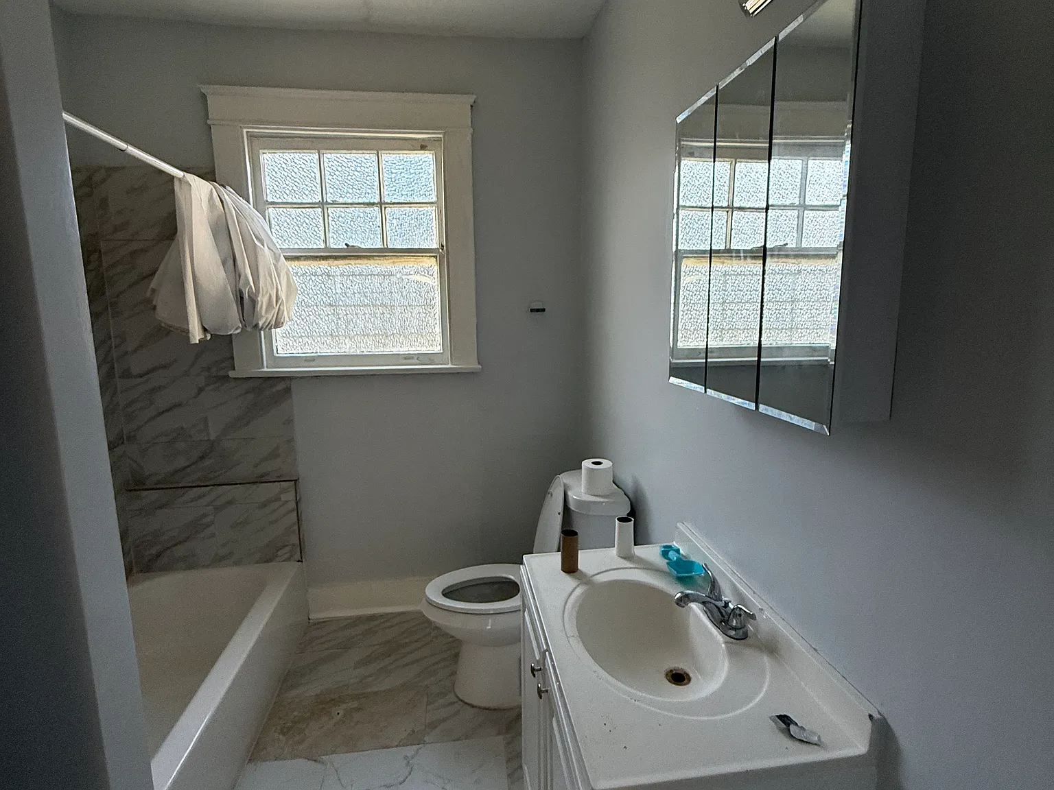 4 bed, 2000 sqft, $3,000 — Photo 3
