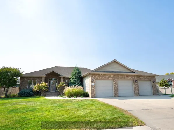 3124 Laramie Dr, Grand Island, NE 68803
