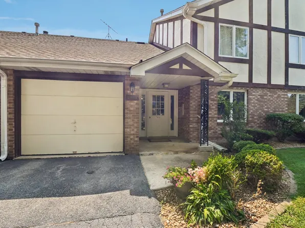 7935 W 107th St APT A, Palos Hills, IL 60465